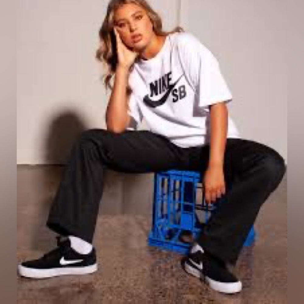 NIKE Canvas Sneaker Unisex